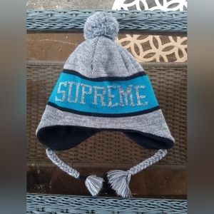 Supreme stocking hat